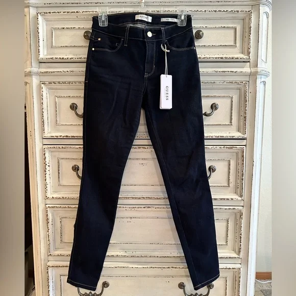 NWT Guess Sexy Curve Skinny Jeans - Picture 1 of 5